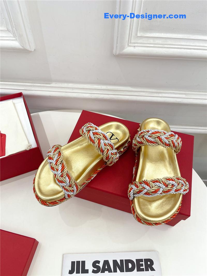 Va1e*ntin0 hand woven slippers