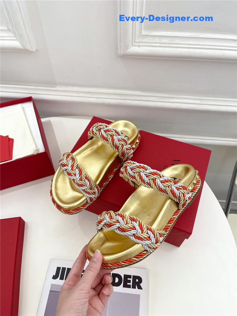 Va1e*ntin0 hand woven slippers