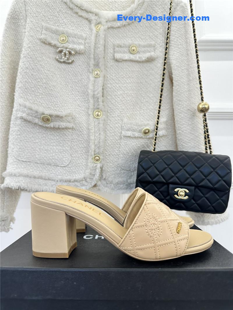 CC rhombus CC logo chunky heel slippers