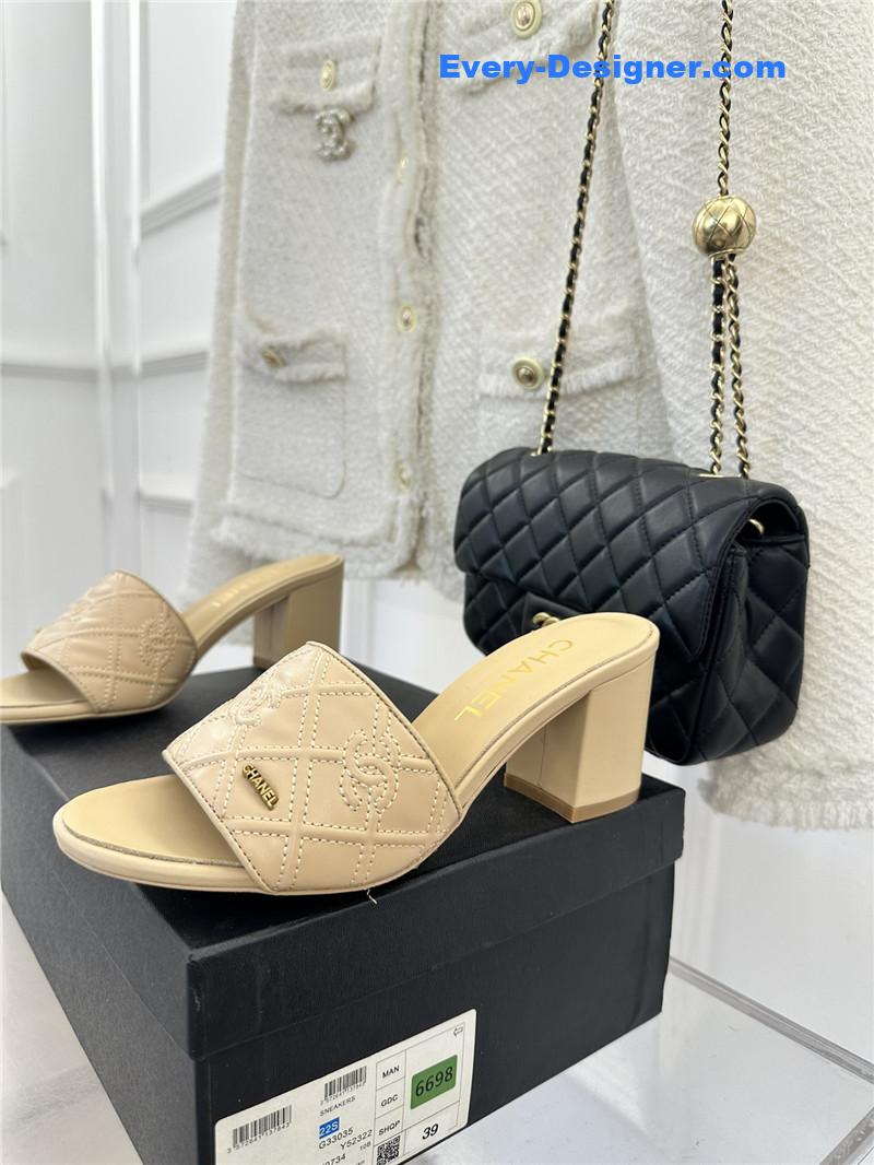 CC rhombus CC logo chunky heel slippers