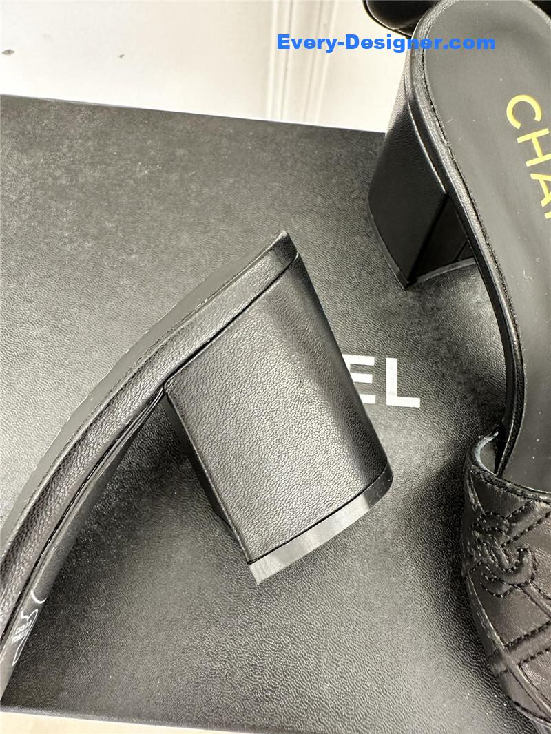 CC rhombus CC logo chunky heel slippers