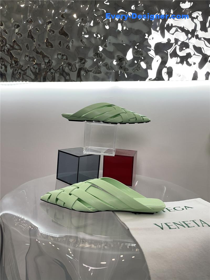 b0tt*ga Ven*ta square toe flat woven slides