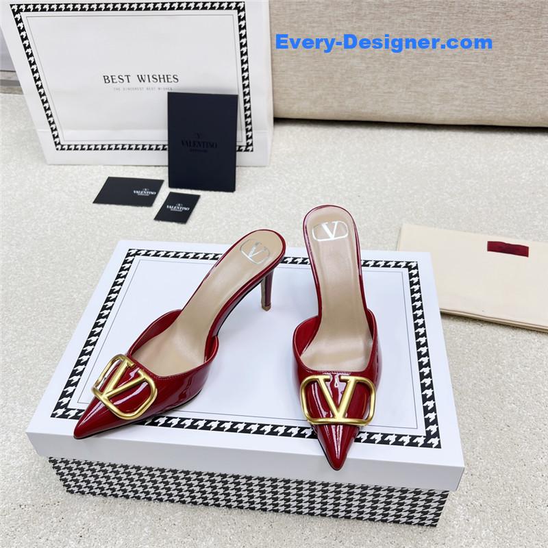Va1e*ntin0 latest v logo buckle back air slippers