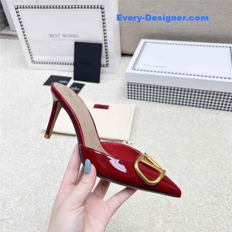 Va1e*ntin0 latest v logo buckle back air slippers