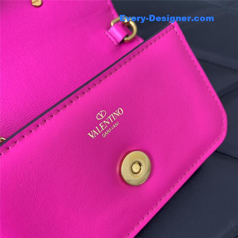 Va1e*ntin0 v logo leather bag