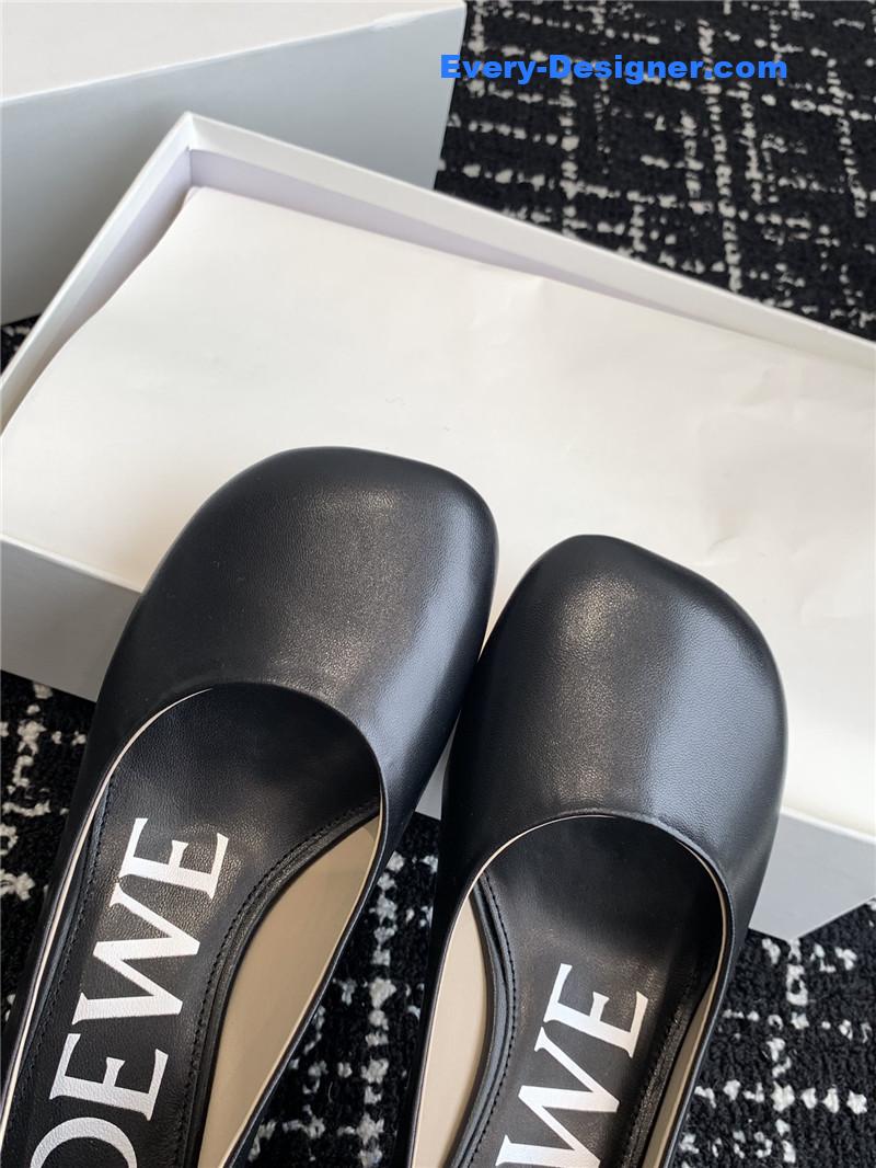 L0ew* round toe vase heel shoes