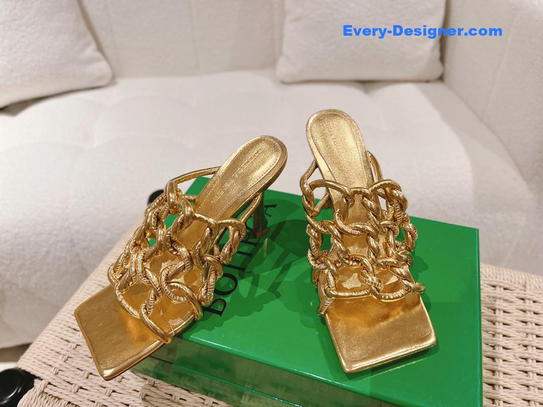 b0tt*ga Ven*ta handwoven sandals