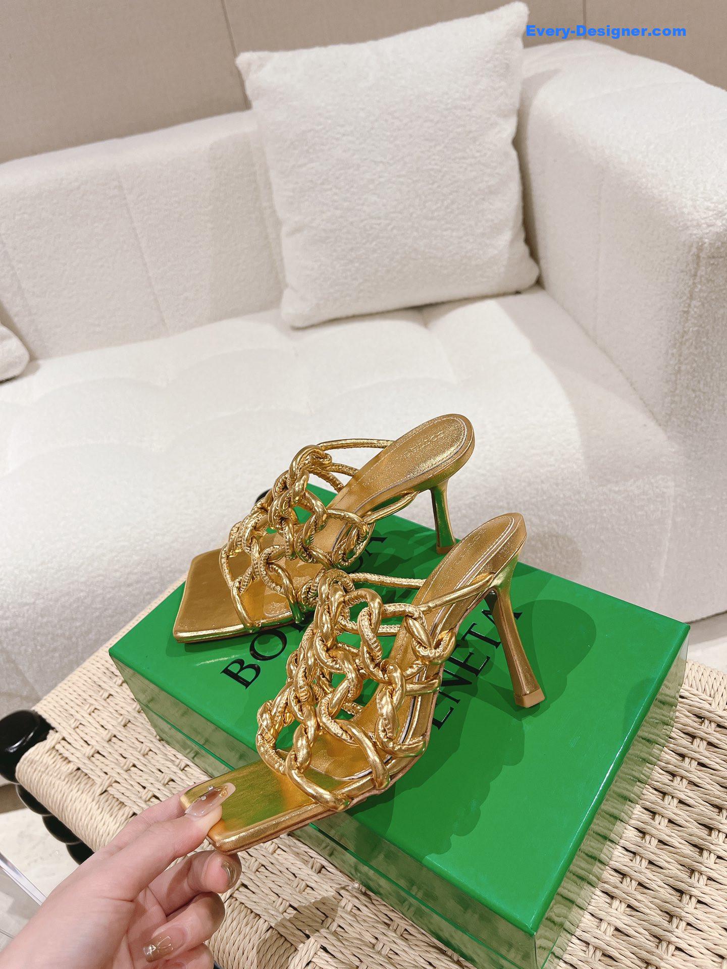 b0tt*ga Ven*ta handwoven sandals