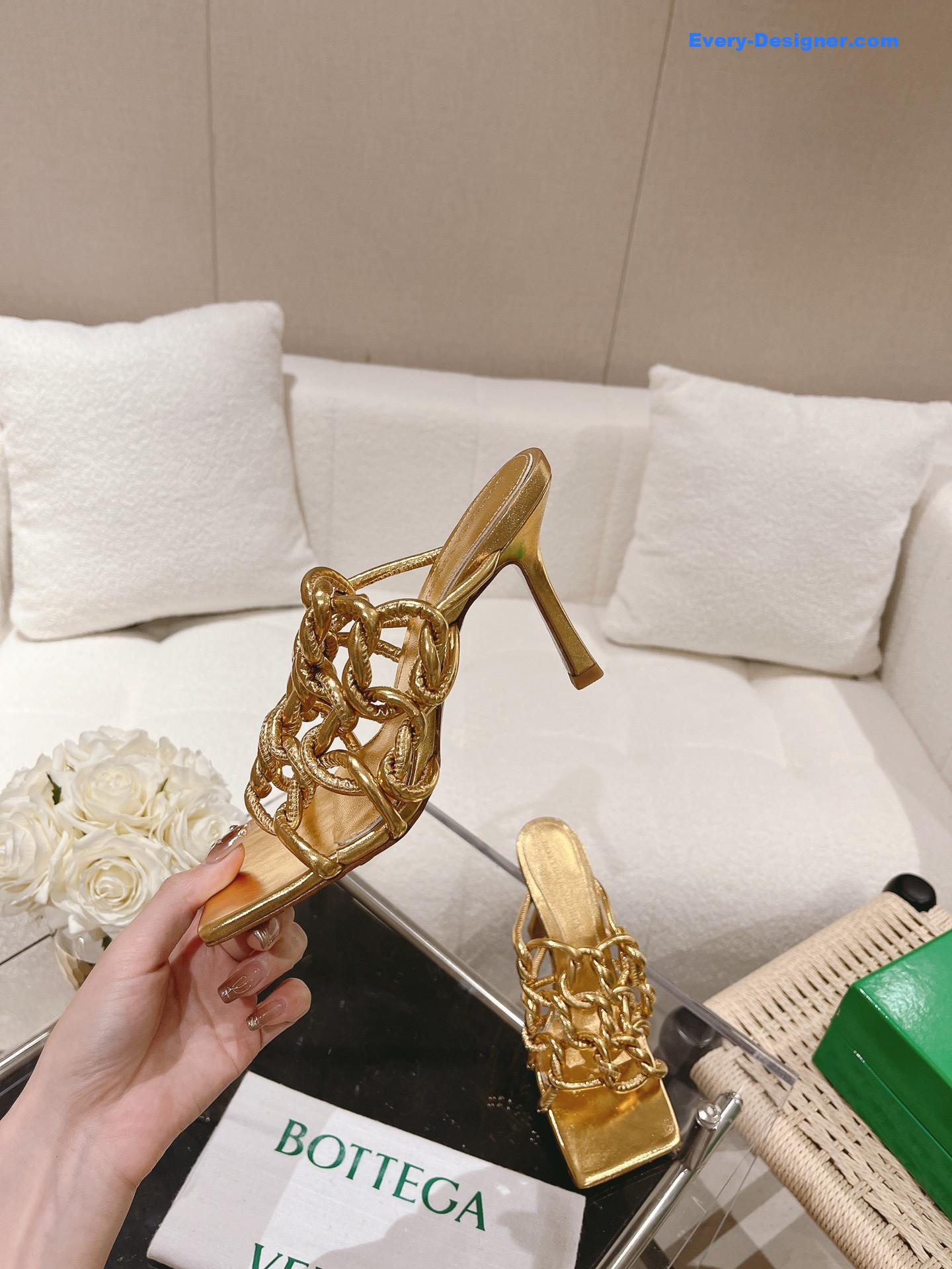 b0tt*ga Ven*ta handwoven sandals