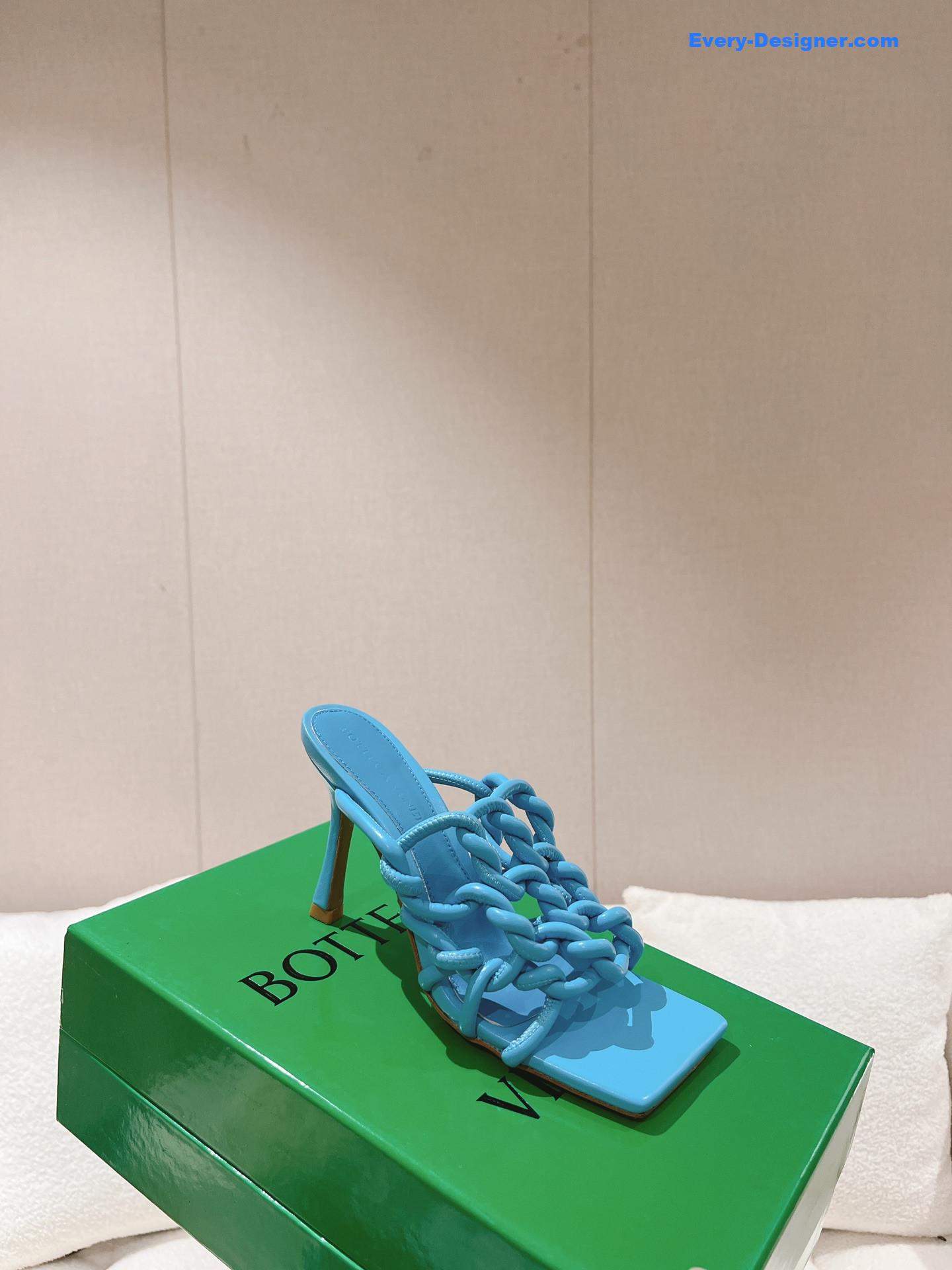 b0tt*ga Ven*ta handwoven sandals