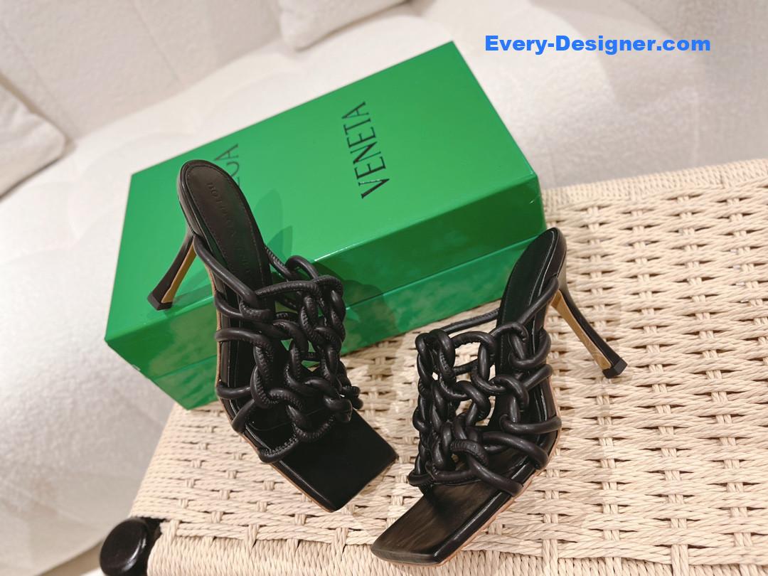 b0tt*ga Ven*ta handwoven sandals