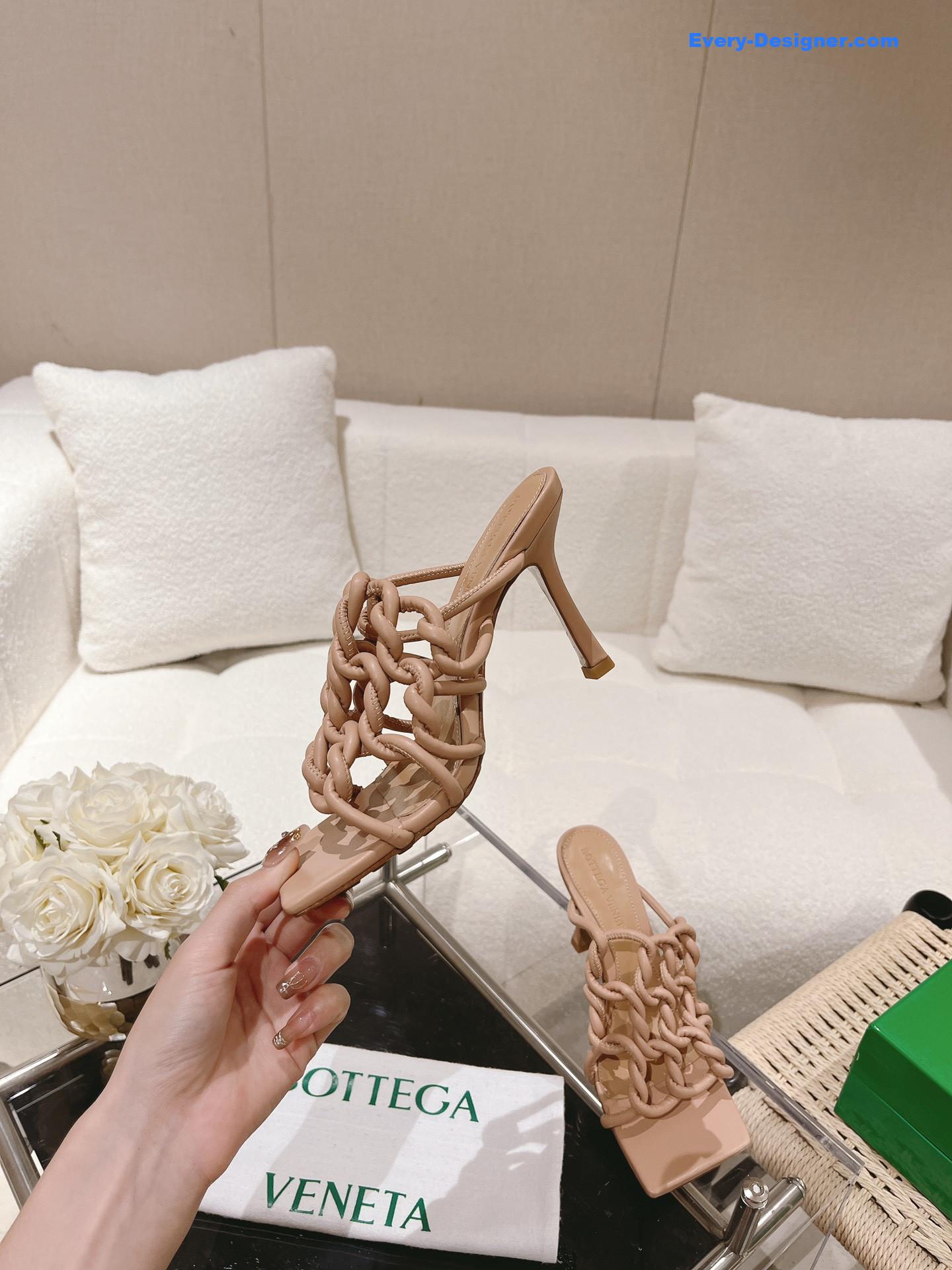 b0tt*ga Ven*ta handwoven sandals