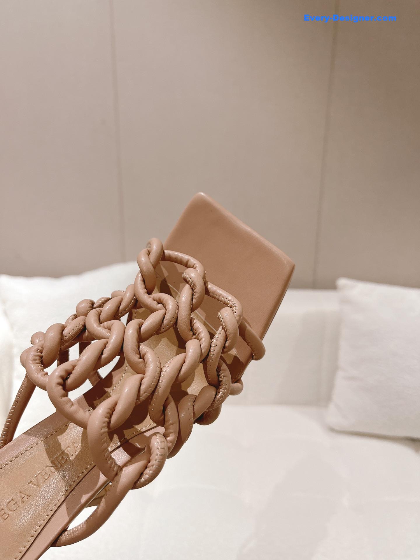 b0tt*ga Ven*ta handwoven sandals