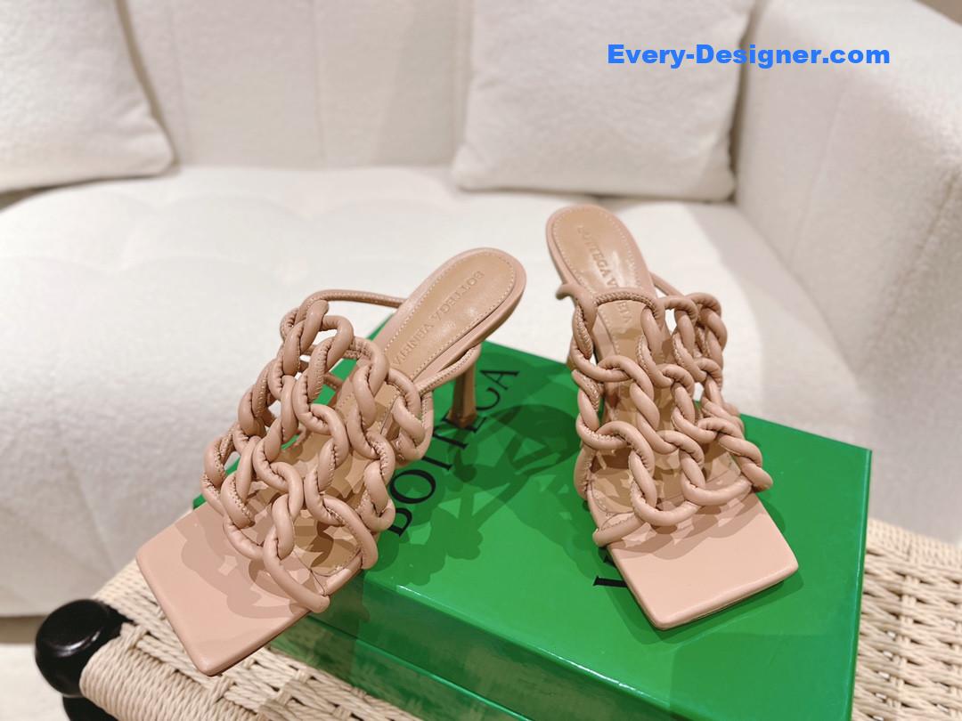 b0tt*ga Ven*ta handwoven sandals