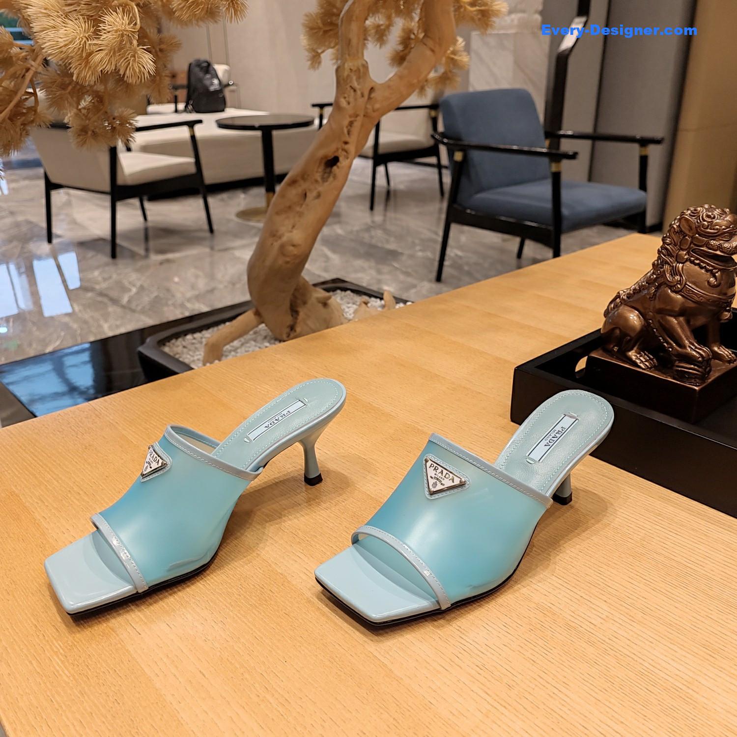 Pra*a metal logo triangle head square sandals