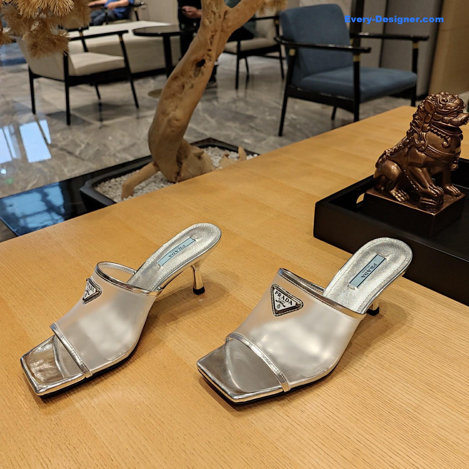 Pra*a metal logo triangle head square sandals