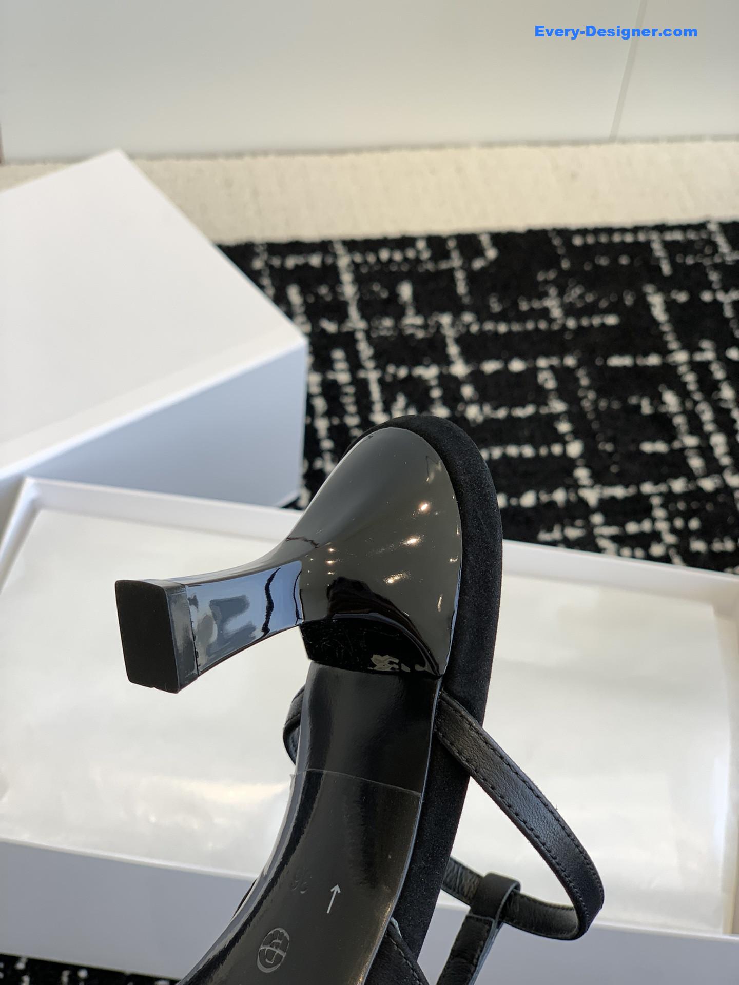 The R0w t belt cat and muller sandals