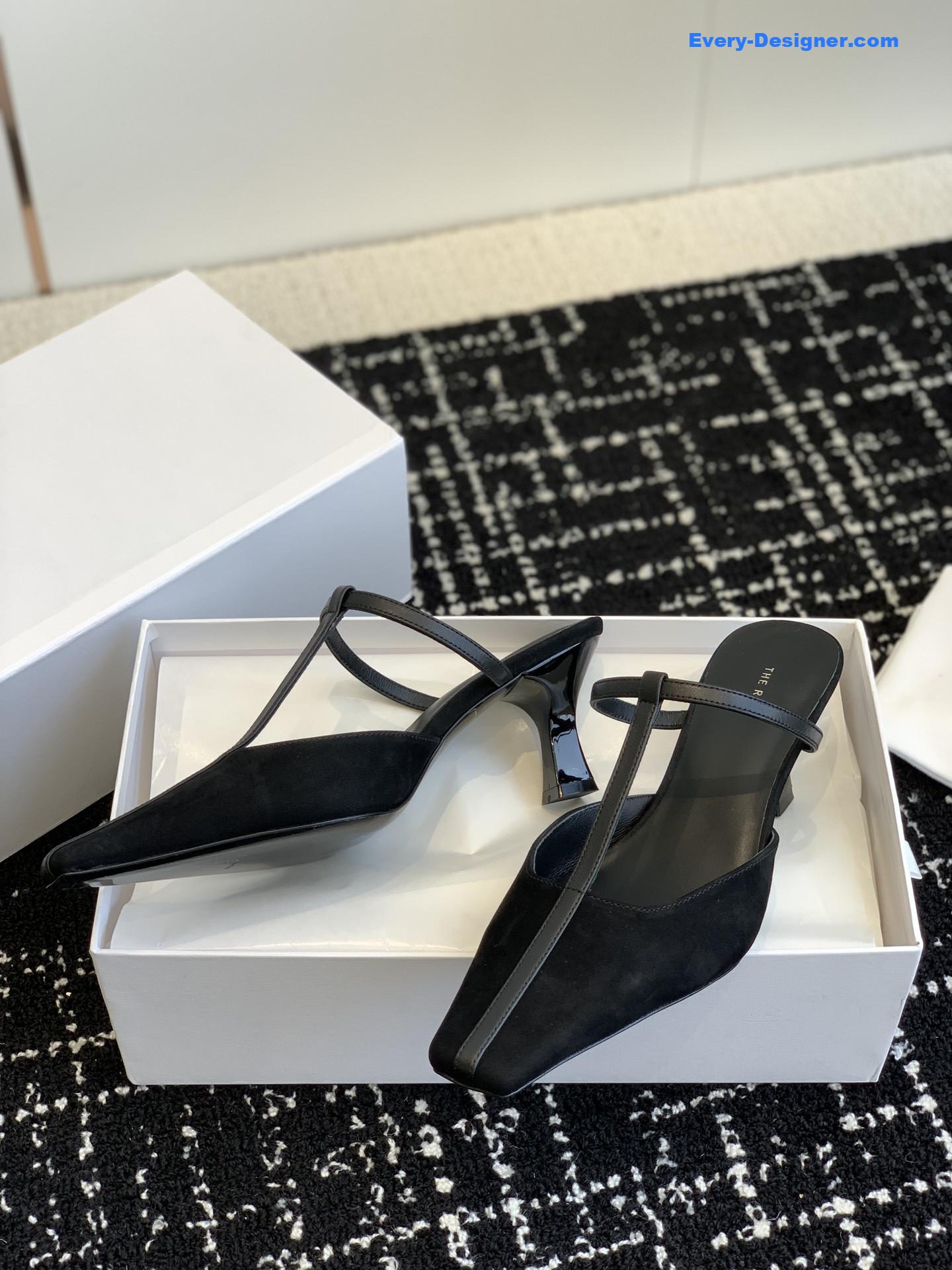 The R0w t belt cat and muller sandals