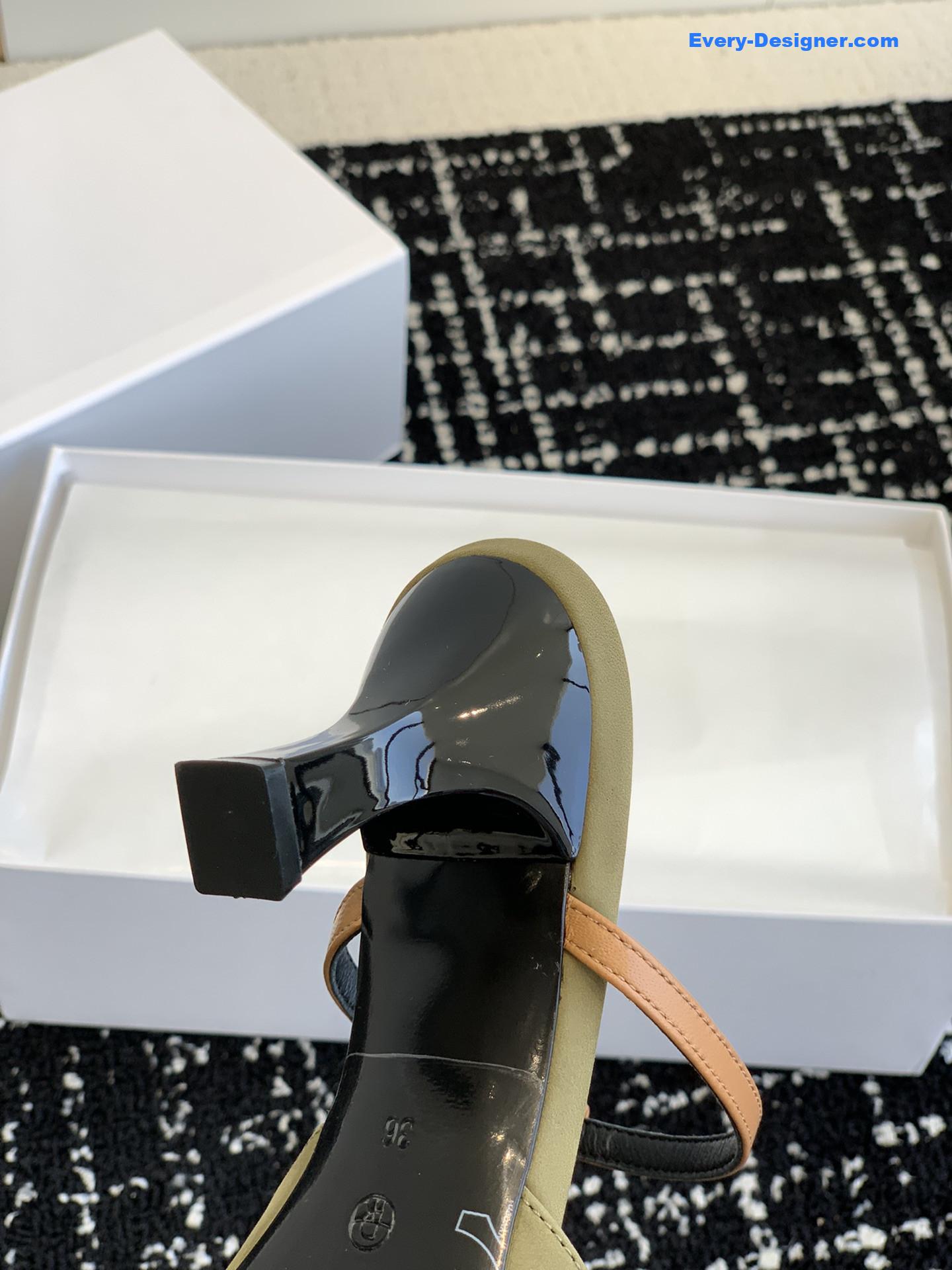 The R0w t belt cat and muller sandals