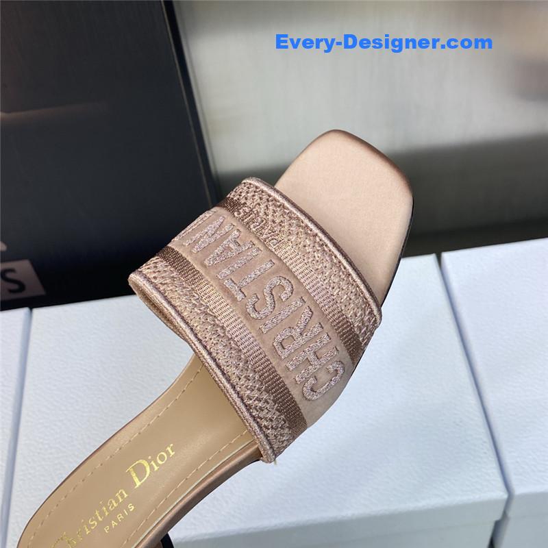 D10r new flip flops color matching women’s shoes