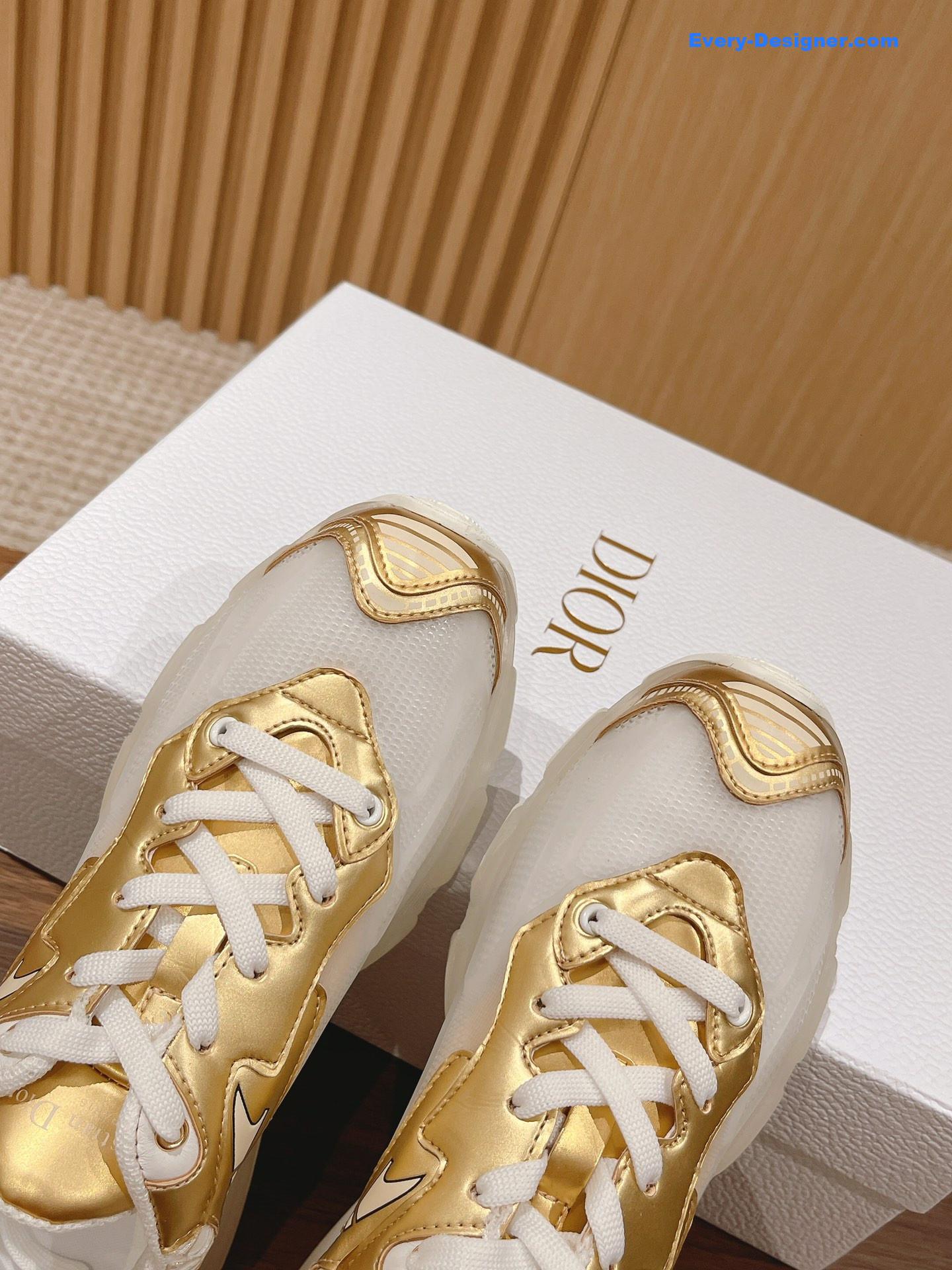 D10r classic running shoes