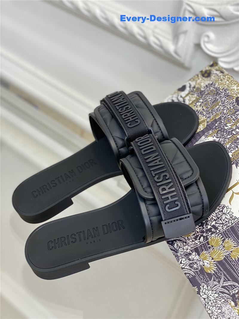 D10r new D10ract beach shoes