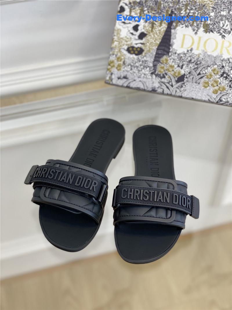 D10r new D10ract beach shoes