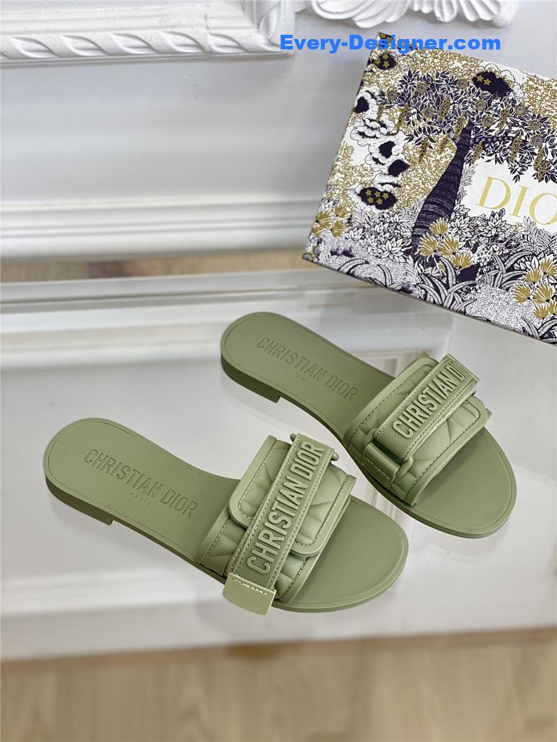 D10r new D10ract beach shoes