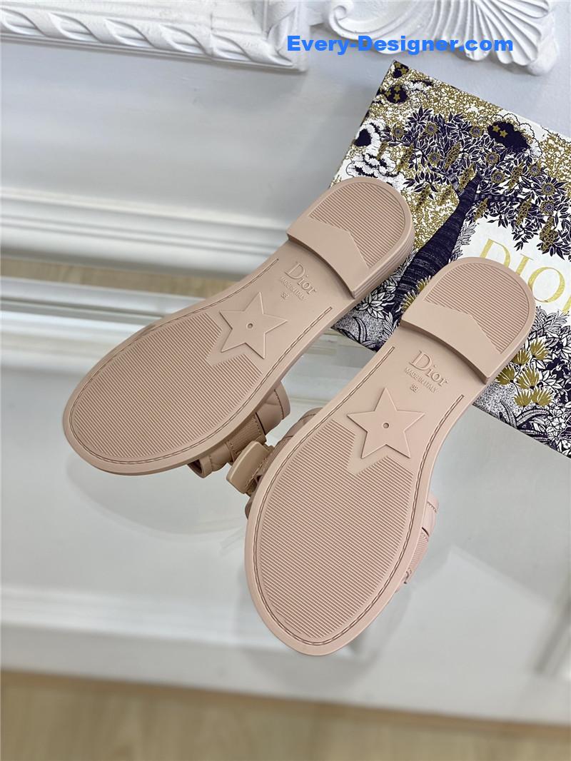 D10r new D10ract beach shoes