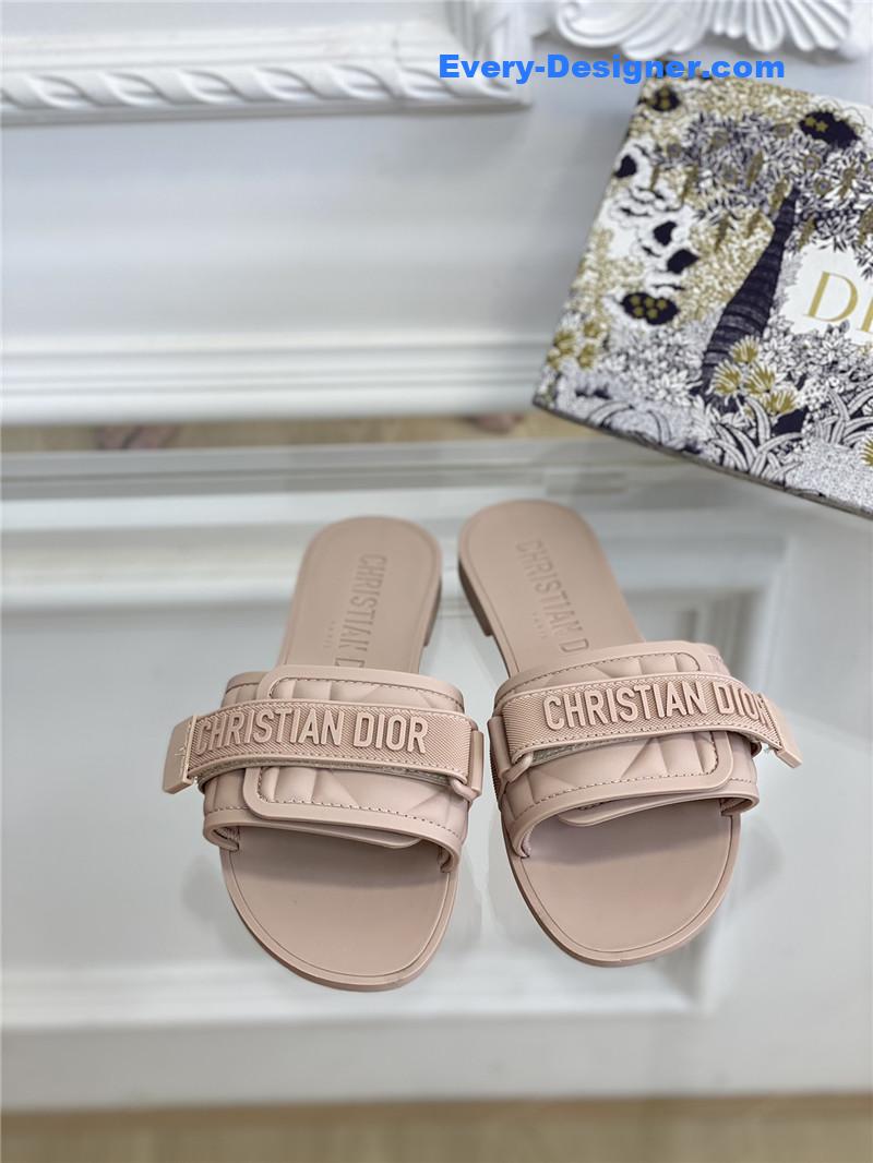 D10r new D10ract beach shoes