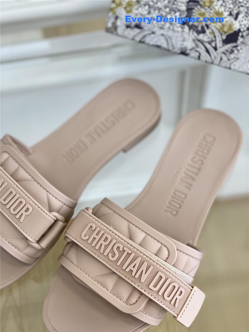 D10r new D10ract beach shoes