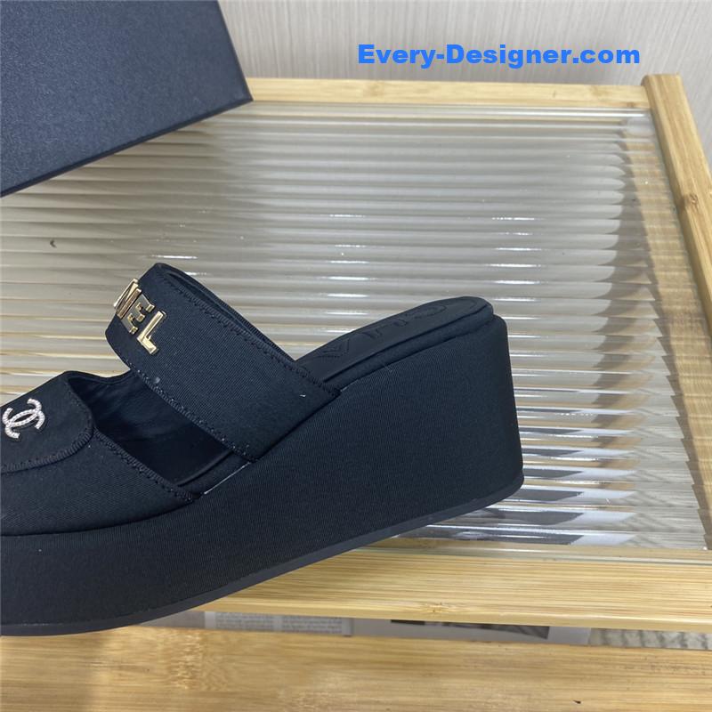 CC logo platform slippers