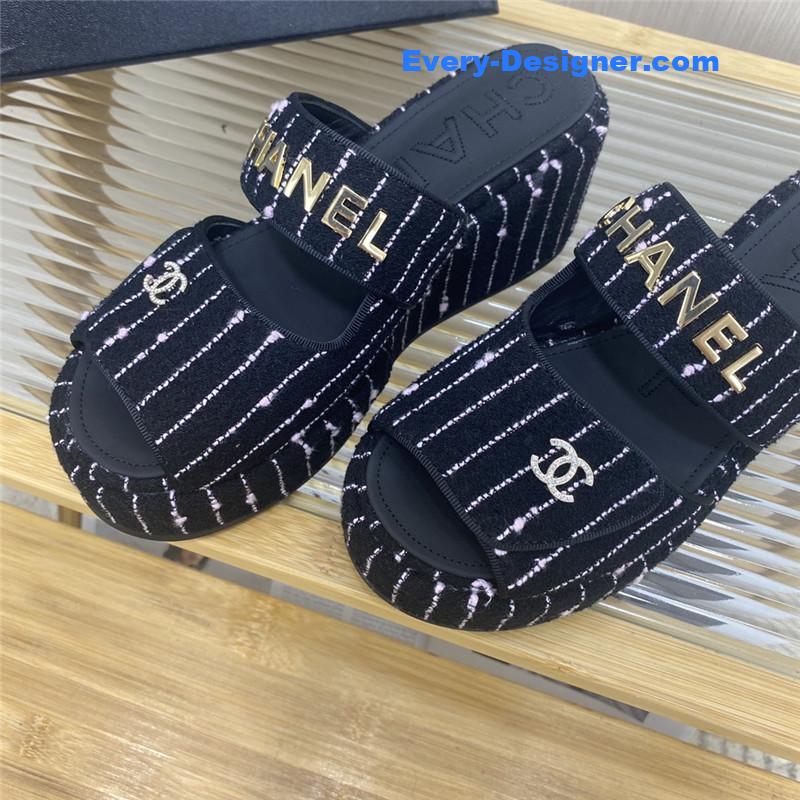 CC logo platform slippers