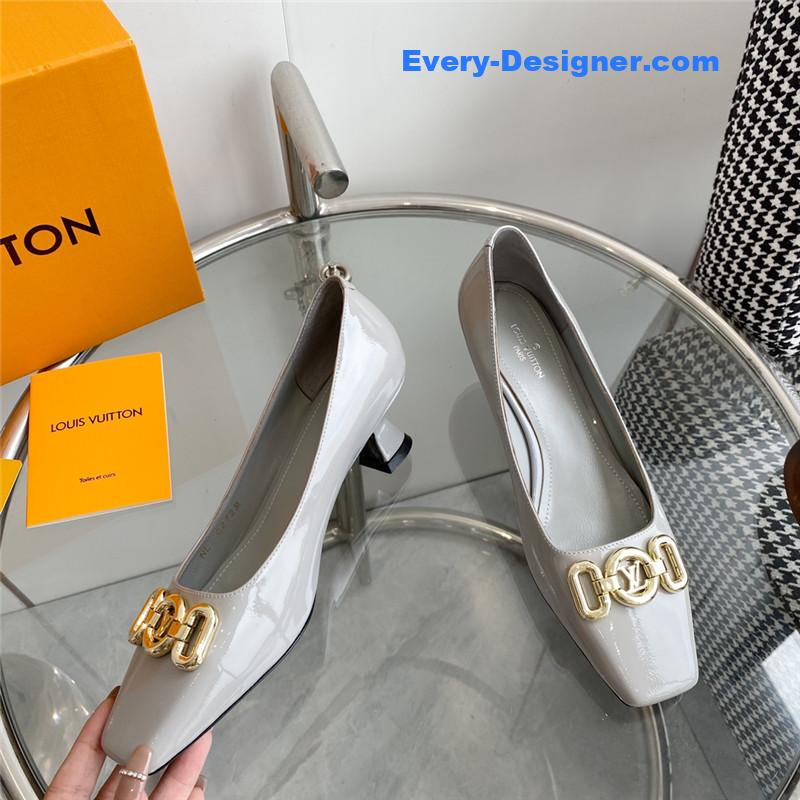 l0vis Vvtt0n lv chain kitten heel square toe shoes