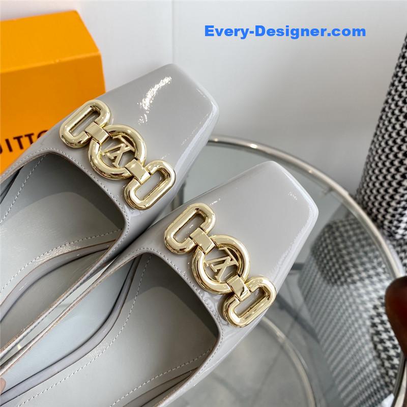 l0vis Vvtt0n lv chain kitten heel square toe shoes