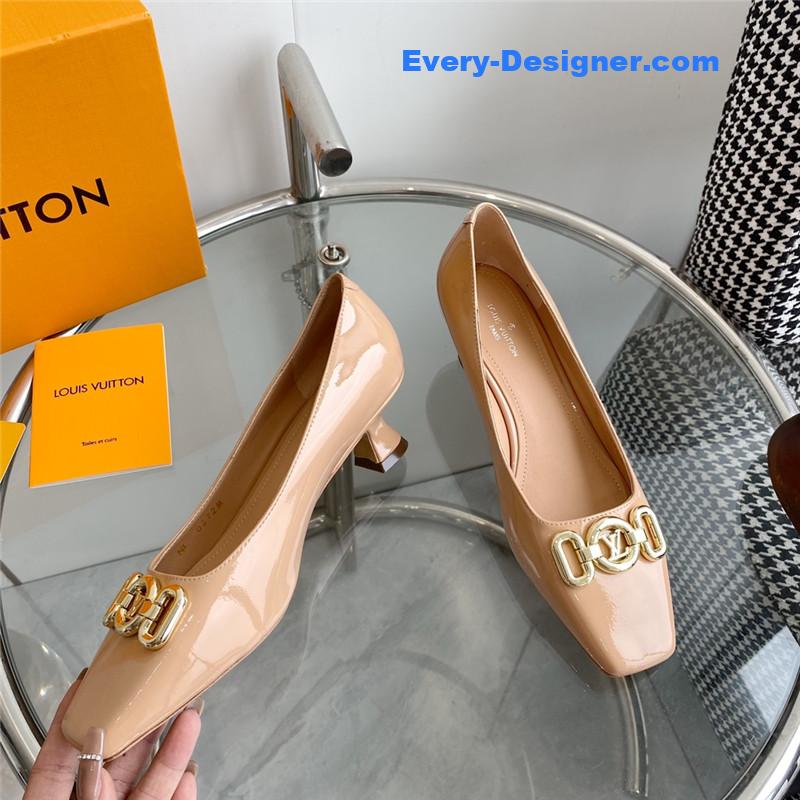 l0vis Vvtt0n lv chain kitten heel square toe shoes