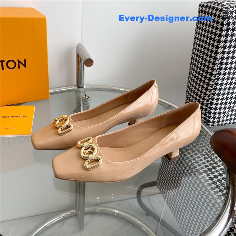 l0vis Vvtt0n lv chain kitten heel square toe shoes