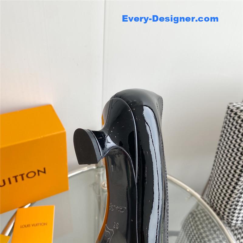 l0vis Vvtt0n lv chain kitten heel square toe shoes