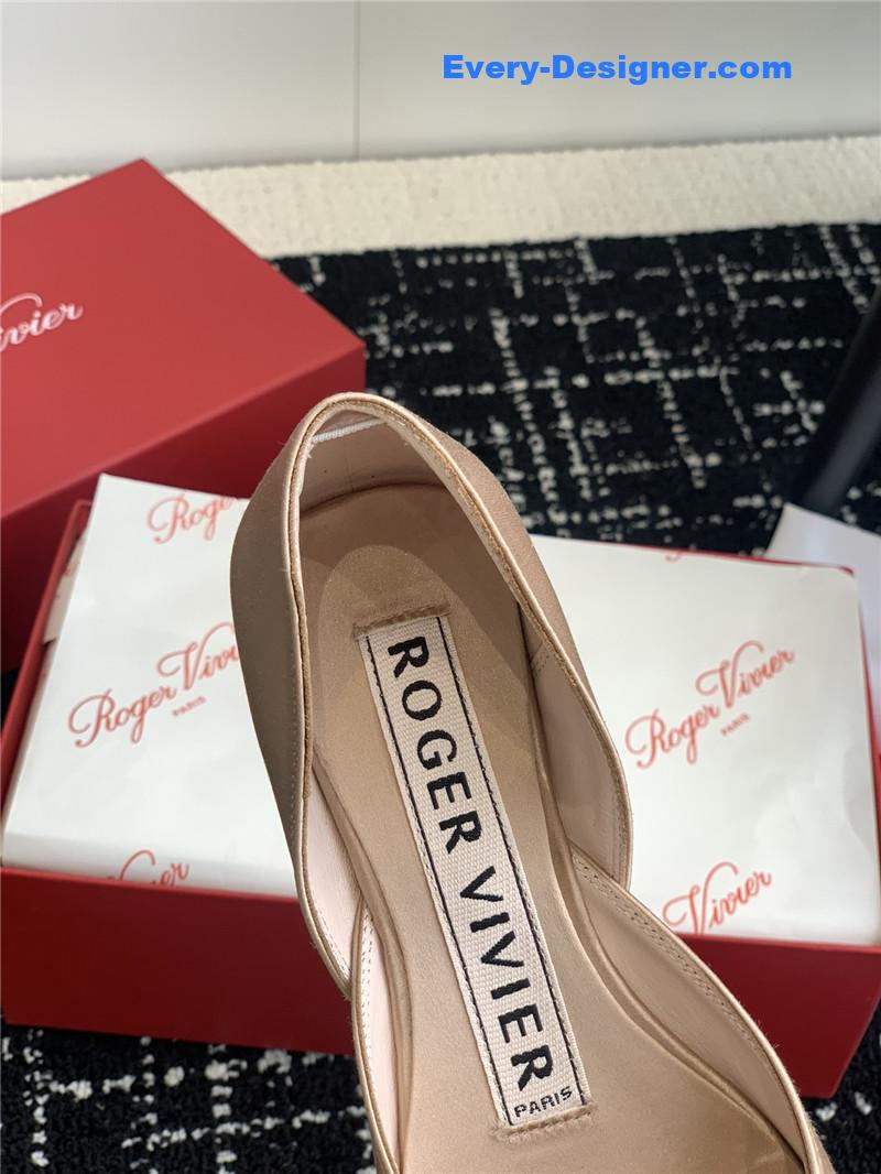 roger vivier hollow silk satin D1am0nd buckle flat shoes