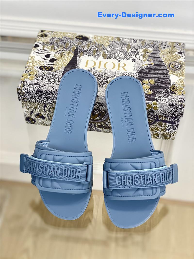 D10r new D10ract beach shoes