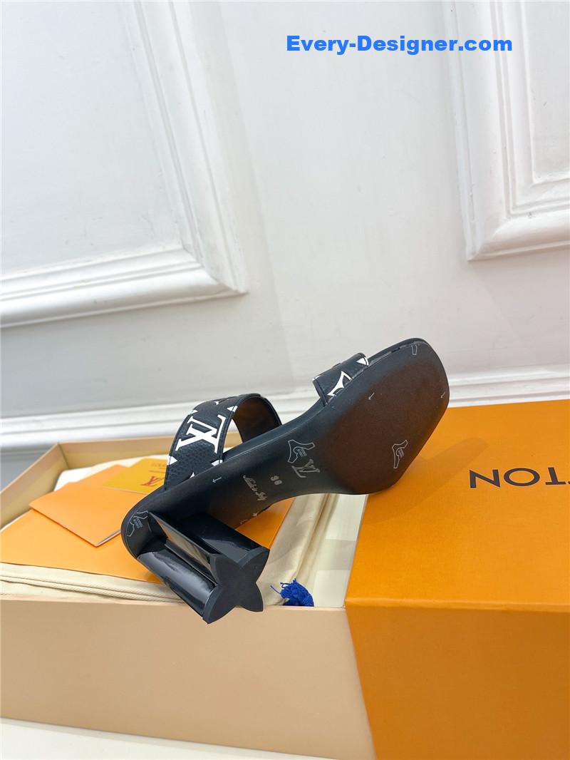 l0vis Vvtt0n lv plum blossom heel embossed sandals