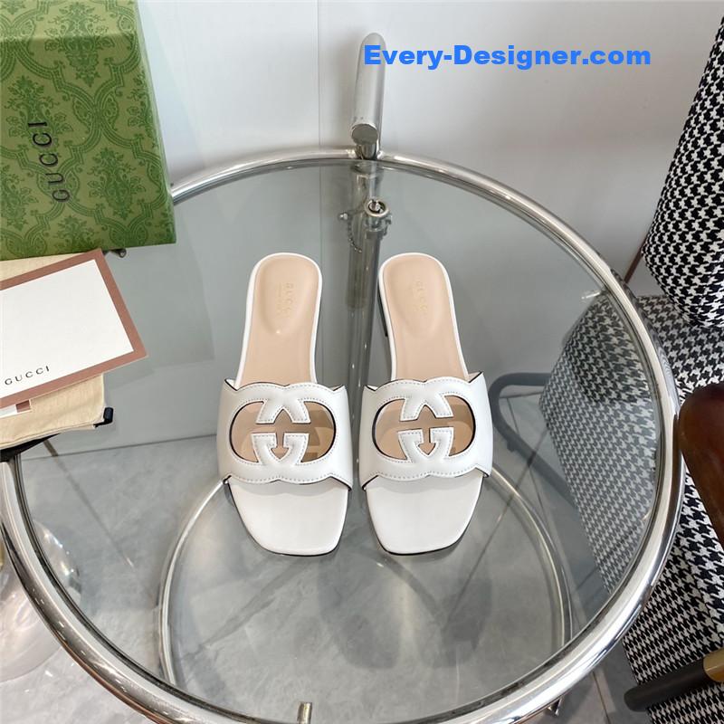 Gvc*1 interlocking gg cutout slides