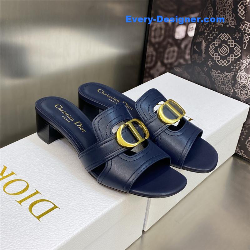 D10r cd letter metal logo flat hollow sandals
