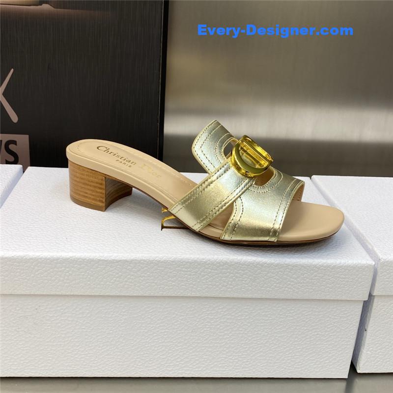 D10r cd letter metal logo flat hollow sandals