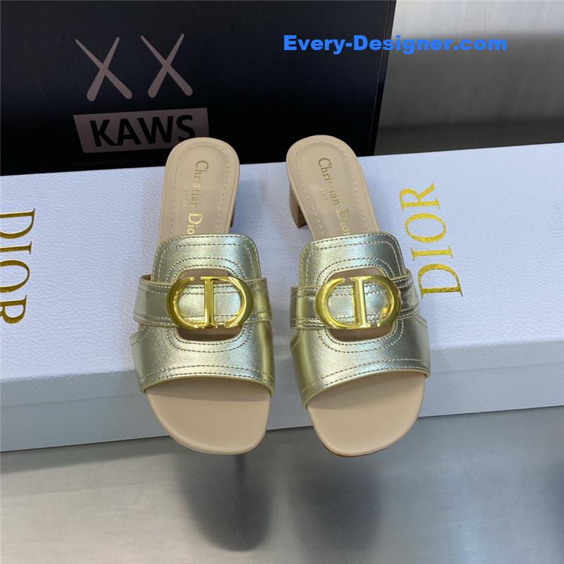D10r cd letter metal logo flat hollow sandals