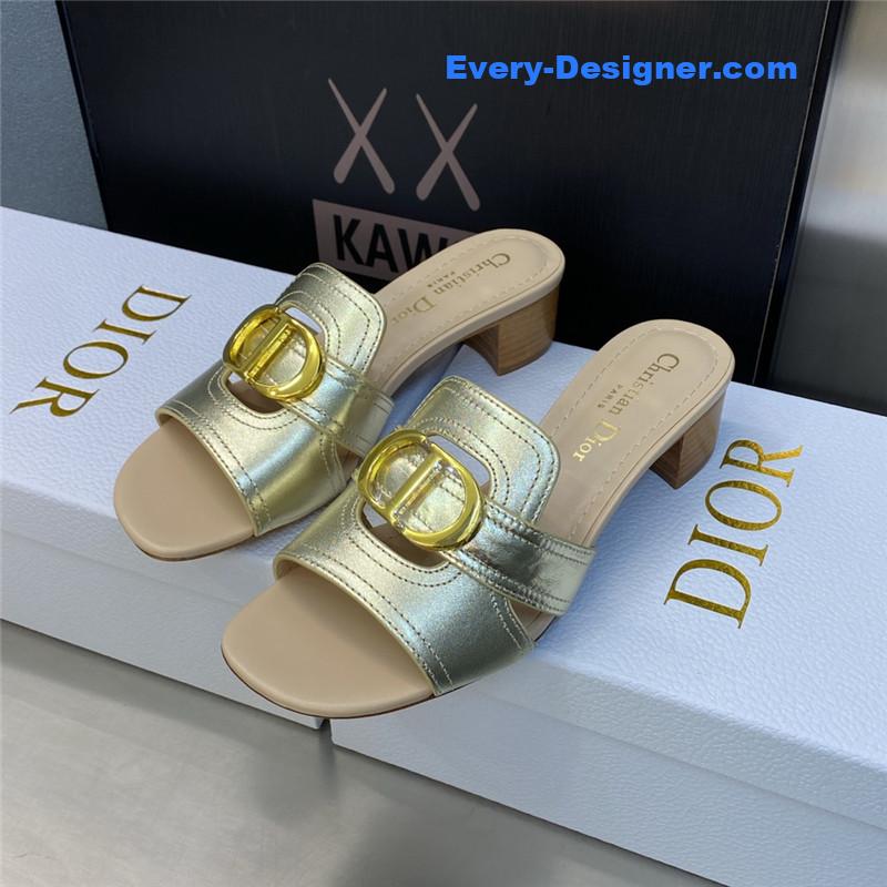 D10r cd letter metal logo flat hollow sandals