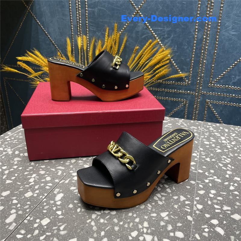 Va1e*ntin0 metal chain high heel sandals