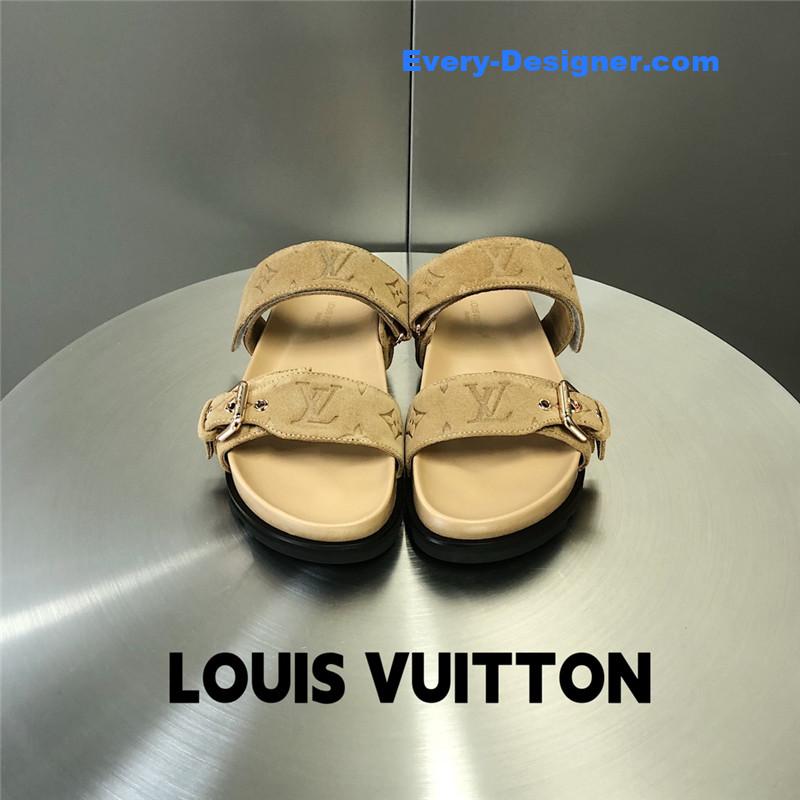 l0vis Vvtt0n lv metal buckle logo platform slippers