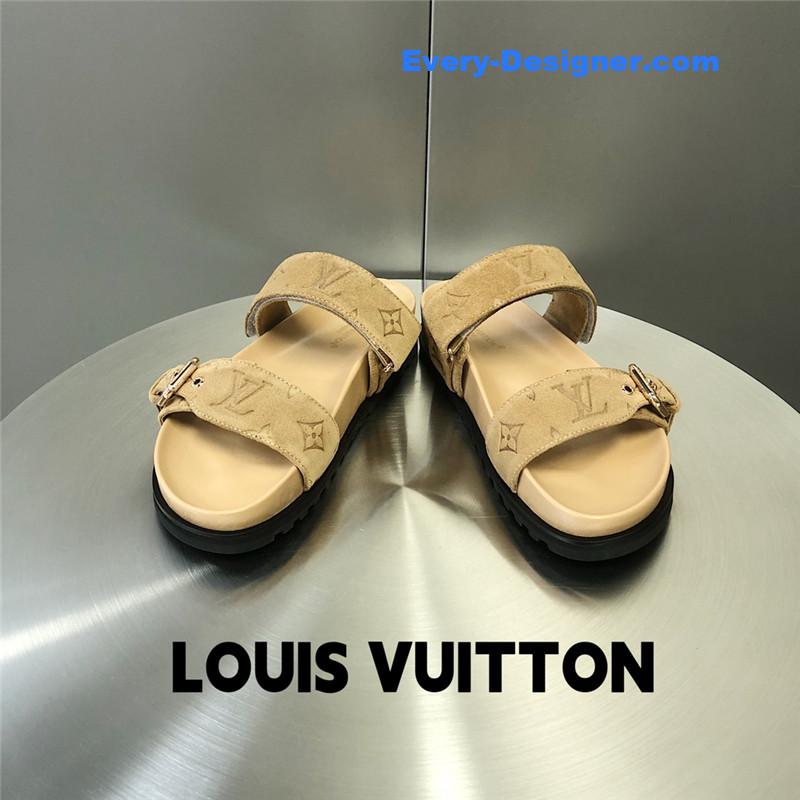 l0vis Vvtt0n lv metal buckle logo platform slippers