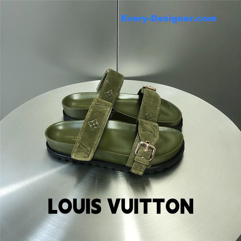 l0vis Vvtt0n lv metal buckle logo platform slippers